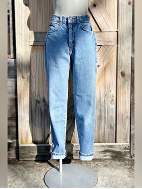 Vintage Chic High-Waist Light Blue Women’s Jeans